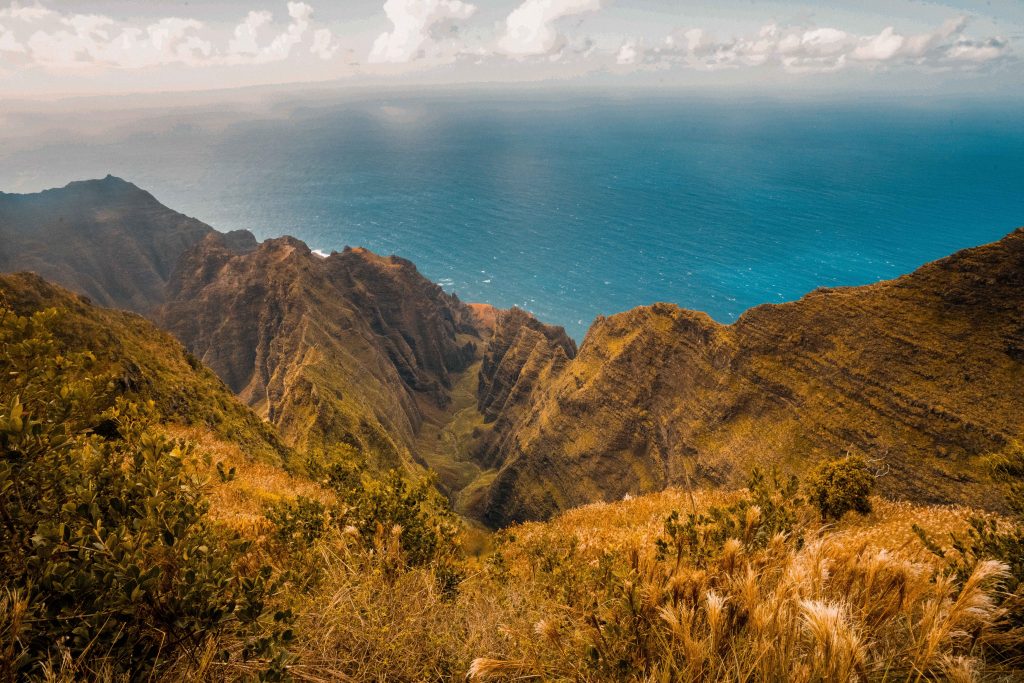 napali coast hiking